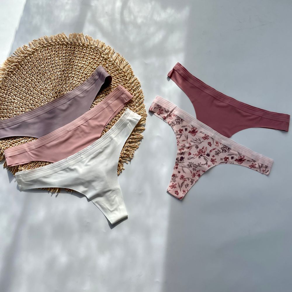 Безшовні стрінги