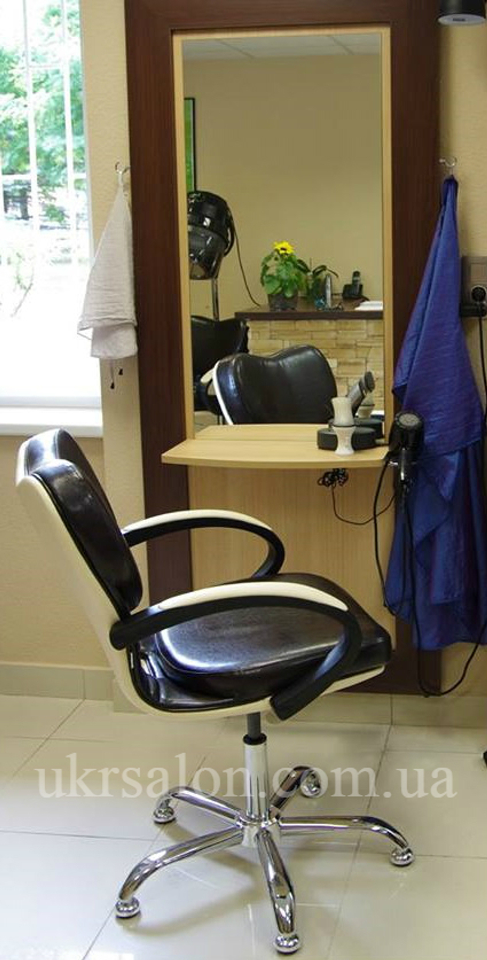 Крісло перукарське Clio