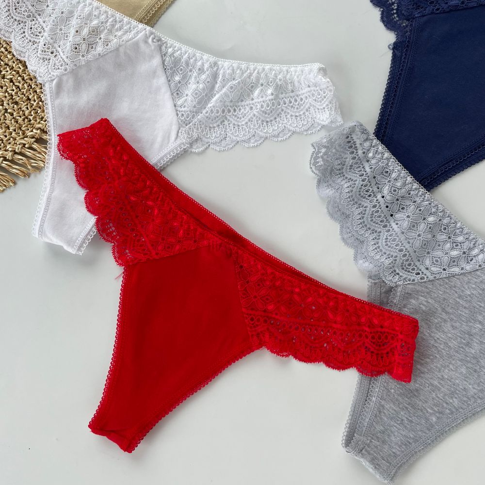 Трусики з мереживними вставками