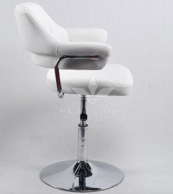 Стульчик мастера Jef на диске