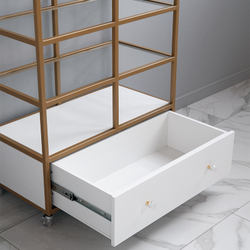 Витрина для салона красоты Avrora