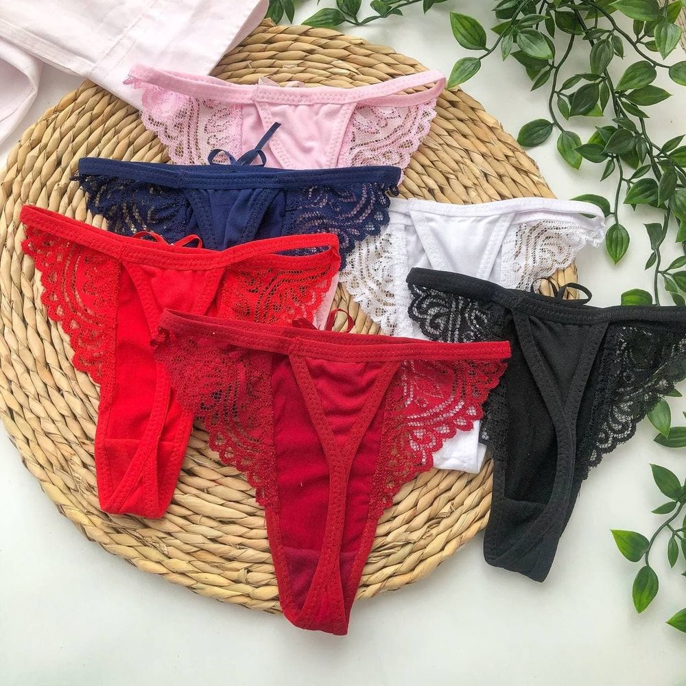 Стринги с кружевом по боках