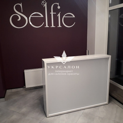 Ресепшн Nemo с подсветкой