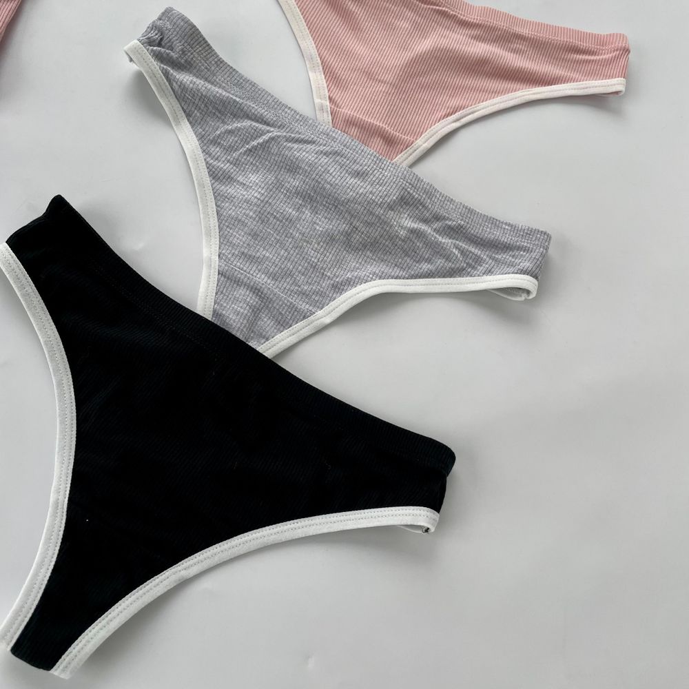 Комплект з топом в рубчик