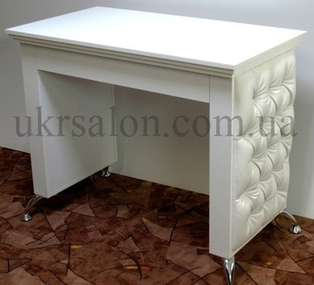 Манікюрний стіл Queen 2