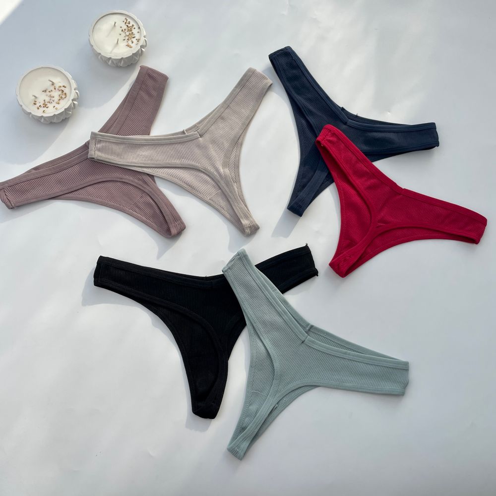 Стрінги в рубчик