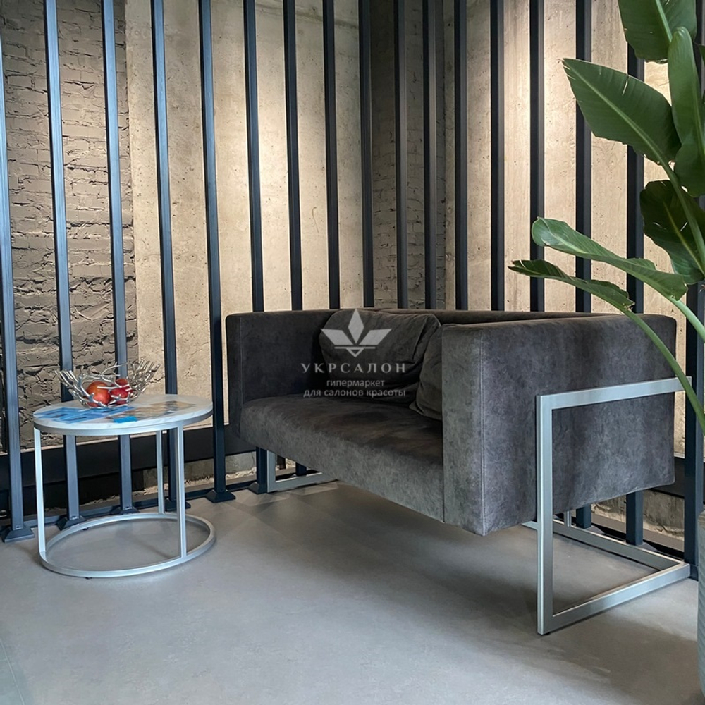 Столик для клиентов 5002