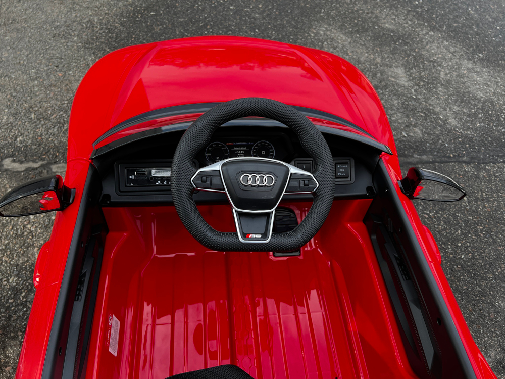 Дитячий електромобіль Audi e-tron GT "WeKids Cars"