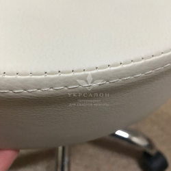 Стульчик мастера педикюра 305