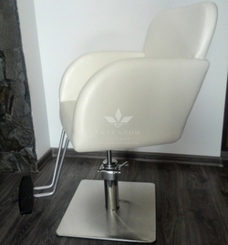 Парикмахерское кресло Marly