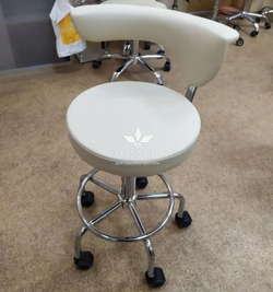 Стульчик мастера 124