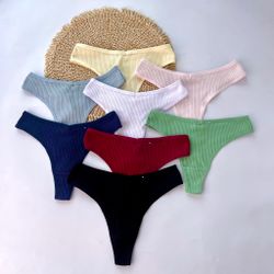 Класичні стрінги в рубчик