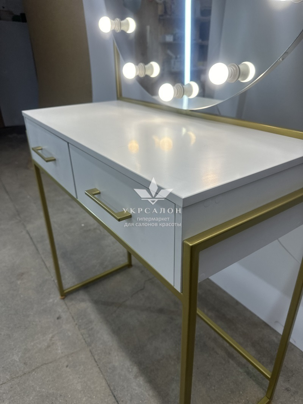 Робоче місце перукаря ДЗ-01