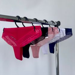 Стрінги з вставкою сіточки