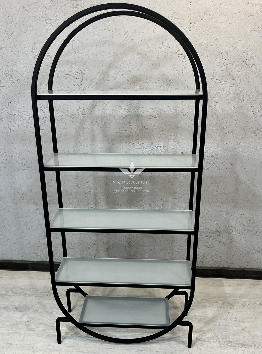 Вітрина для салону краси Естетика