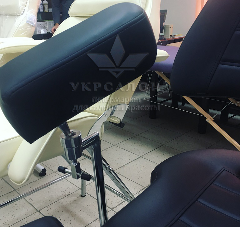 Педикюрно-косметологическое кресло LS-232