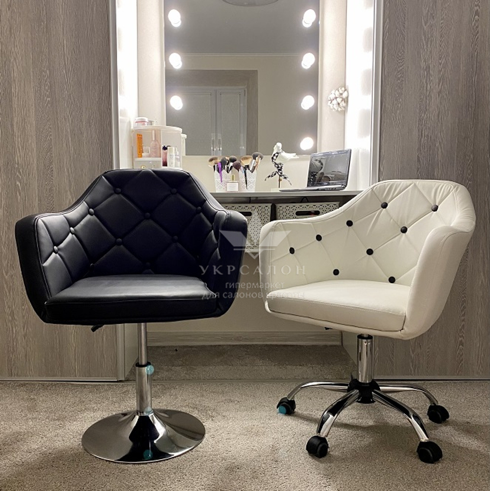 Стульчик мастера  Leganza на диске