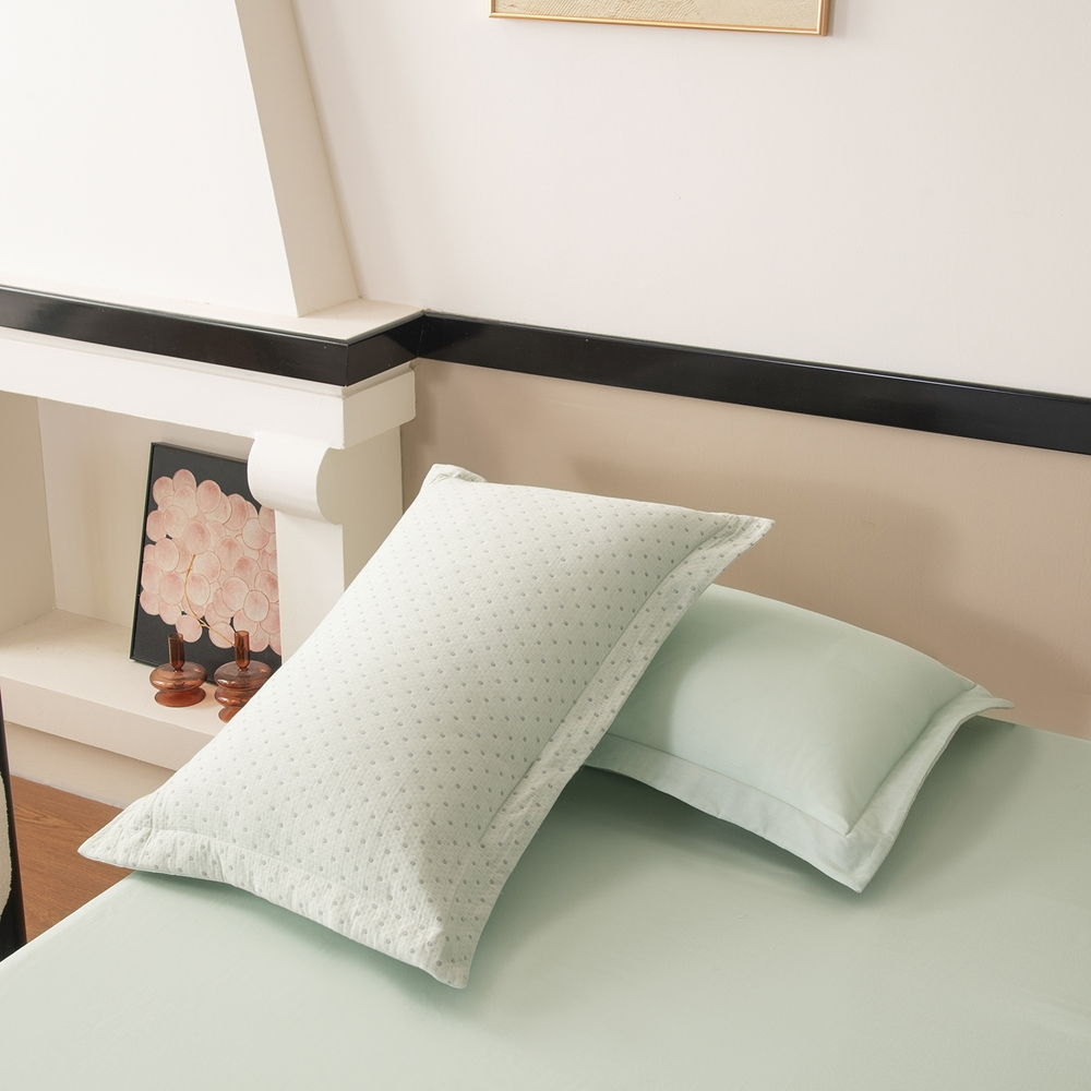 Покрывало двухстороннее и две наволочки Aurora Veil PAV005