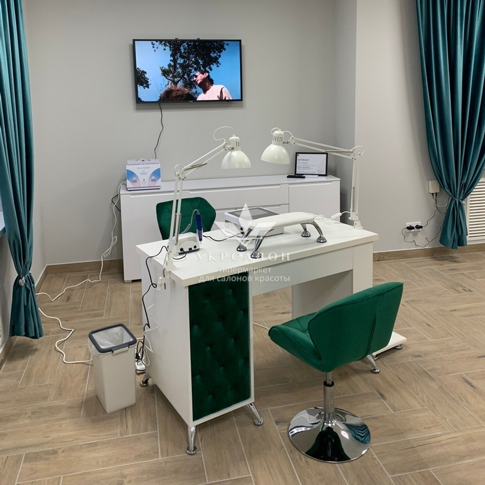 Маникюрный стол Queen 9