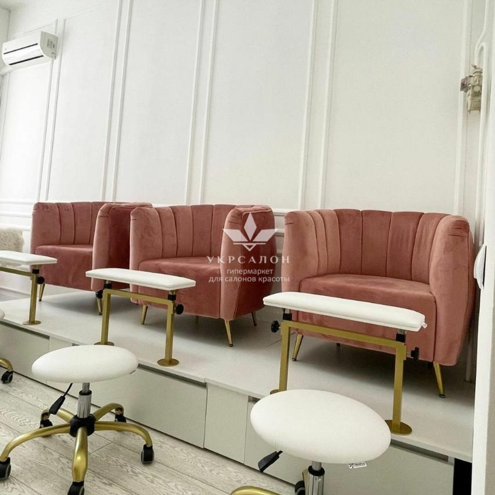 Подставка для педикюра Tertio 7 с регулировкой высоты на золотых ножках