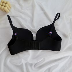 Гладенький бюст