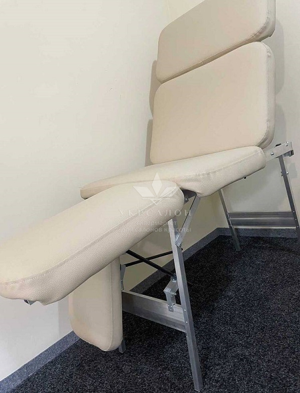 Педикюрное крісло складне 1092