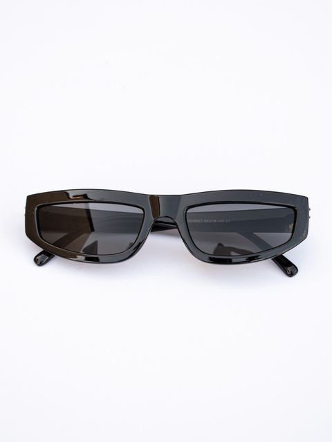 Квадратні сонцезахисні окуляри в чорній оправі Zuzu