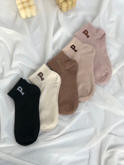 Шкарпетки з літерою Р низькі