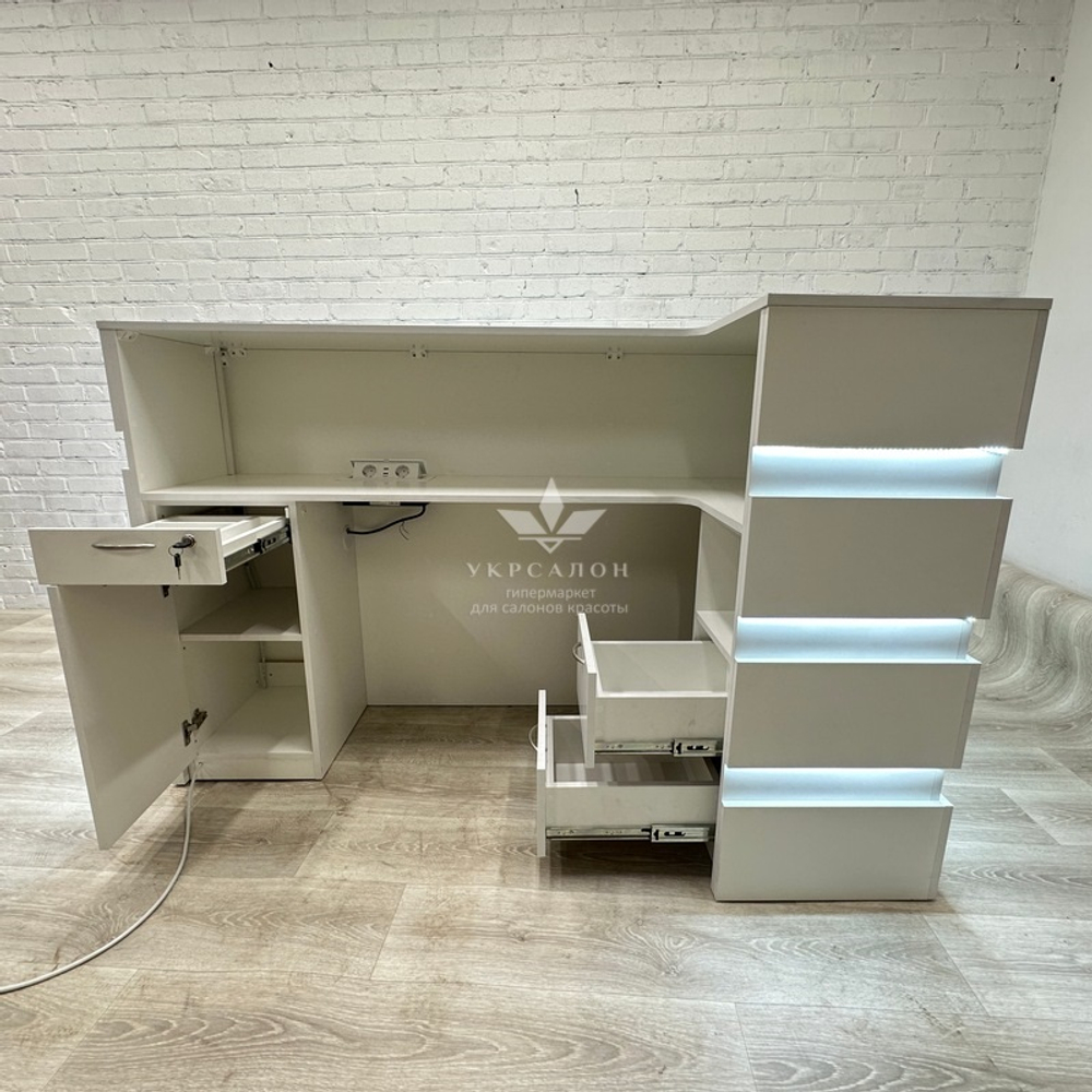 Стойка администратора угловая PEC-18