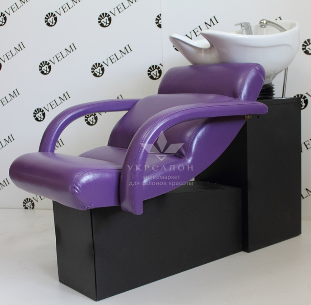 Комплект перукарських меблів Cheap One з кріслом Flamingo