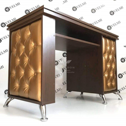 Маникюрный стол Queen 6