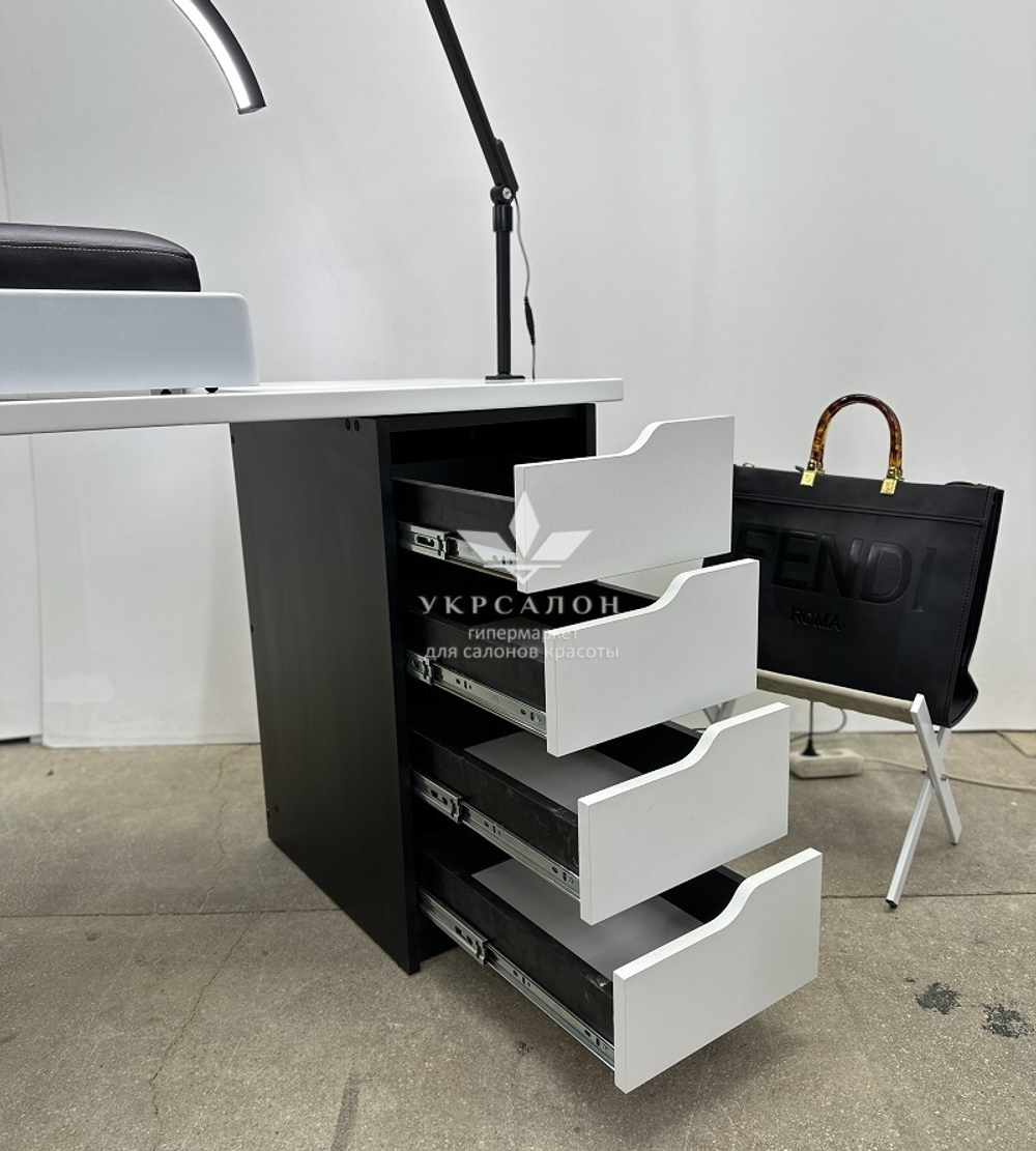 Стіл манікюрний Mark Premium-01а із підставкою для рук