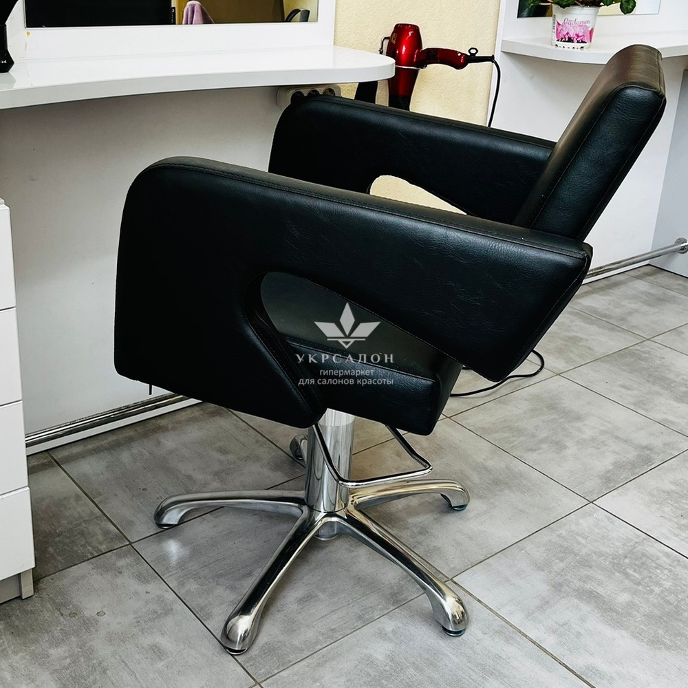 Перукарське крісло Tori