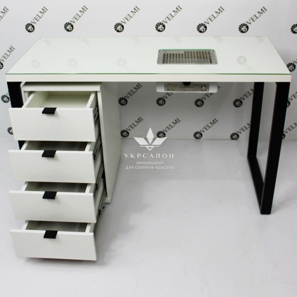 Манікюрний стіл Alaska