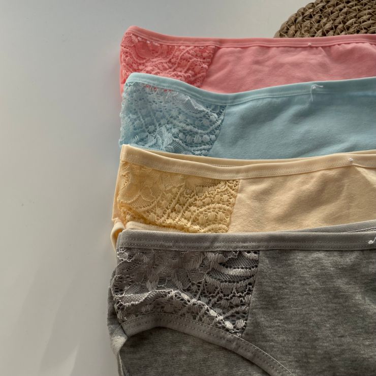 Сліпи з мереживом збоку