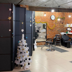 Ширма в темной раме классическая