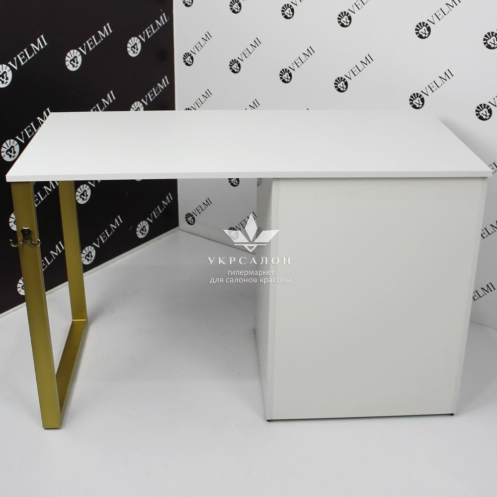 Манікюрний стіл Pandora