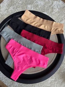 Базові стрінги із широкою резинкою