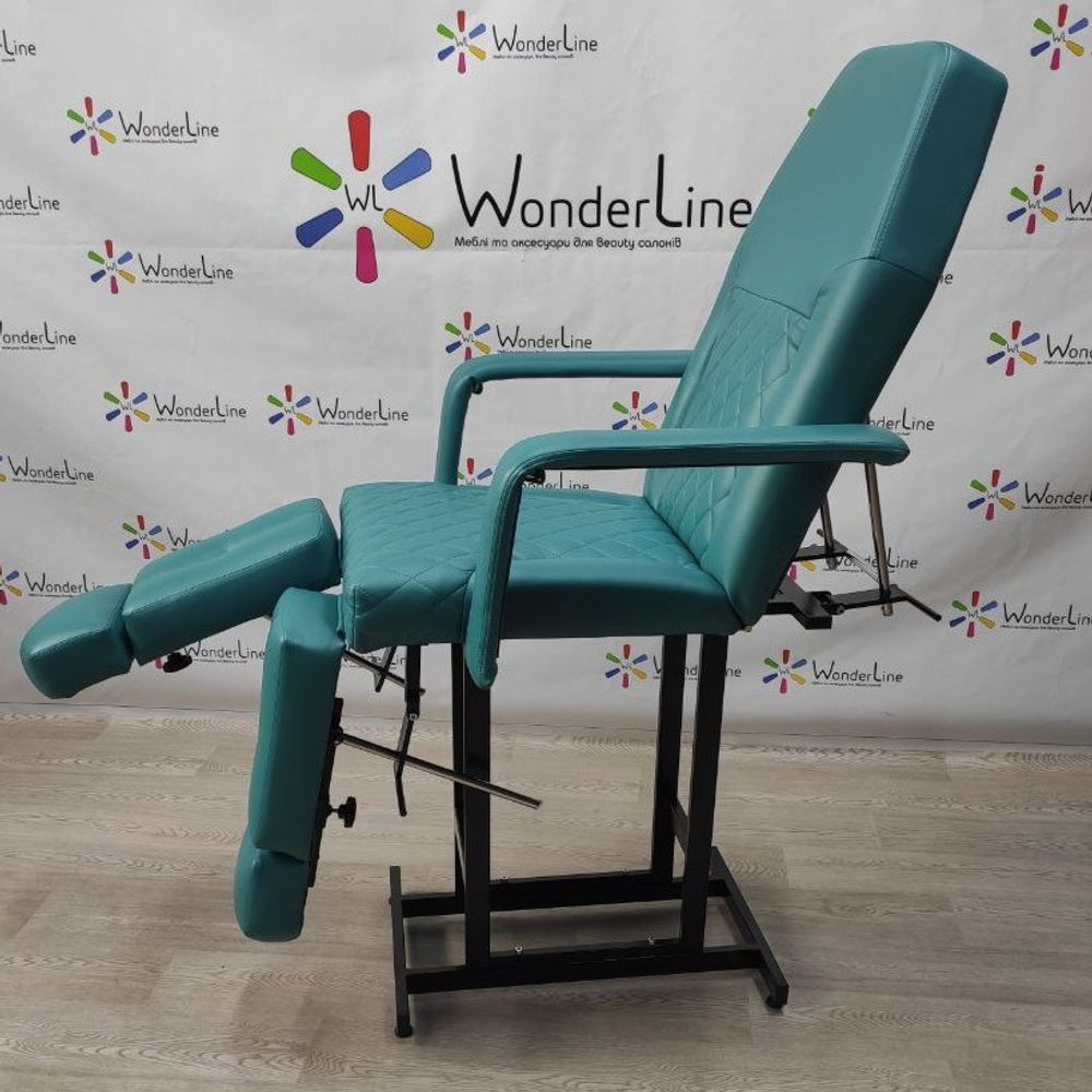 Педикюрне крісло Tertio Black