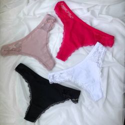 Трусики з мереживними вставками