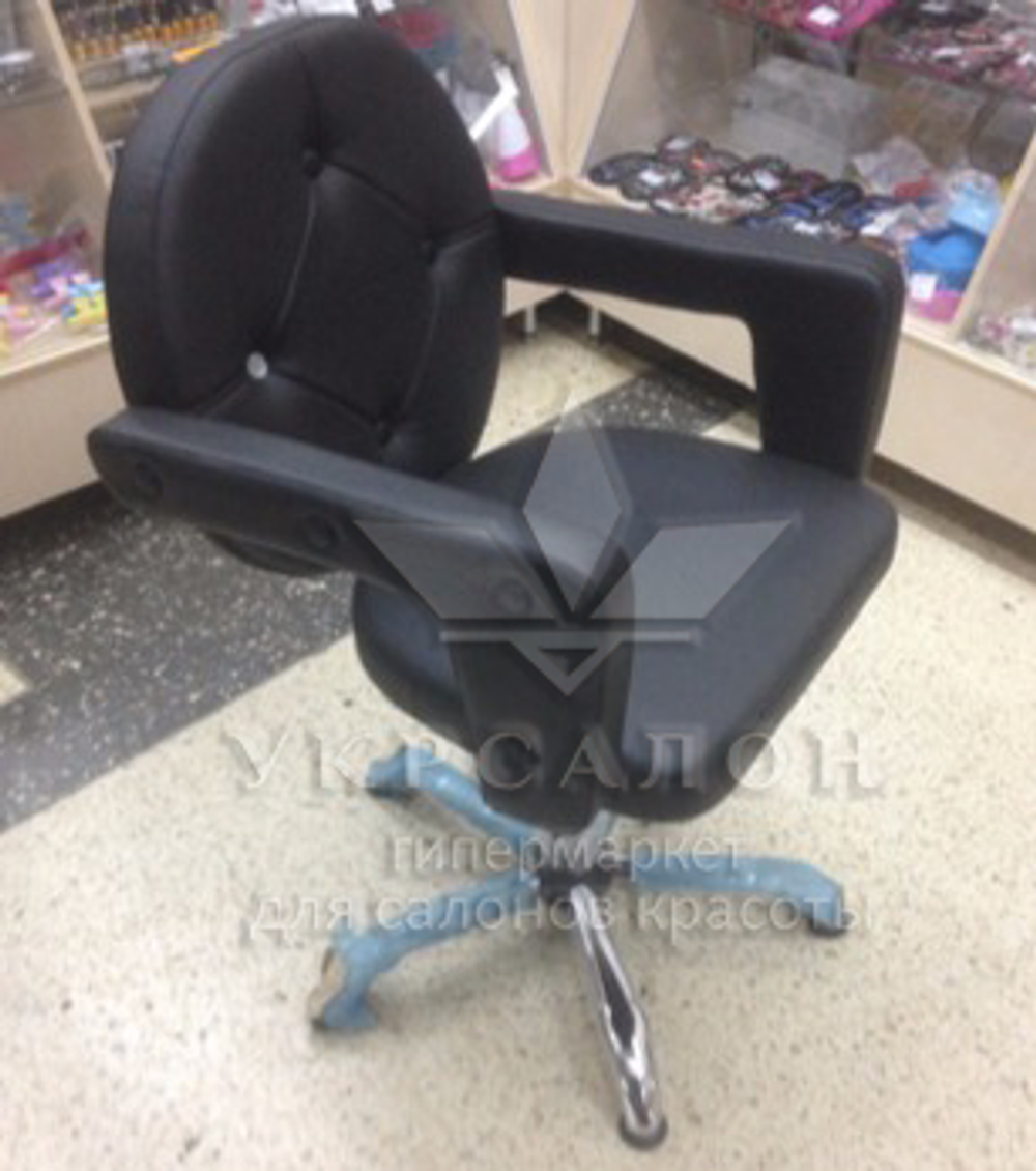 Парикмахерское кресло Lotos