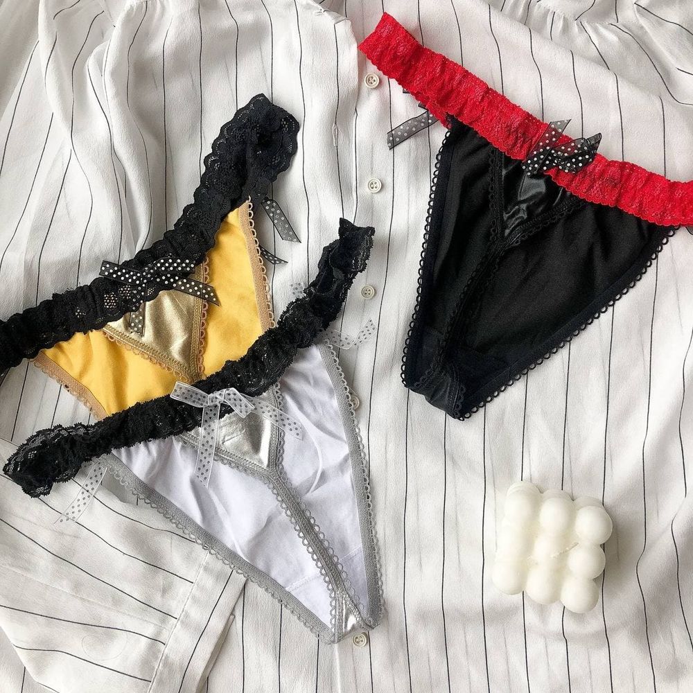 Полуажурные блестящие стринги