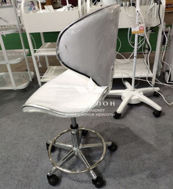 Стульчик мастера со спинкой 0851