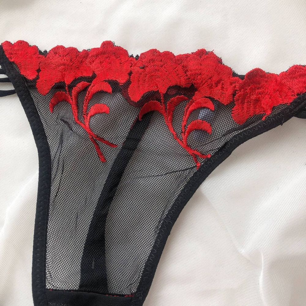 Стринги в сеточку