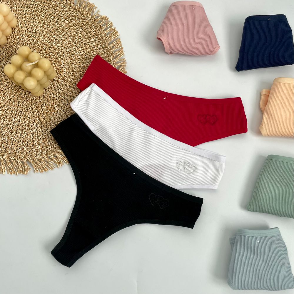 Стрінги з  мінімальною нашивкою «Сердечка»