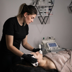 Апарат для гідропілінг 7 в 1