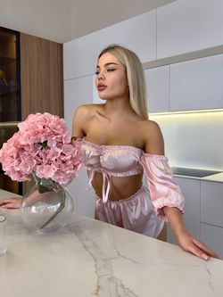 Атласна піжама