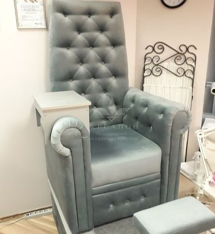 Педикюрне крісло Трон Queen velours