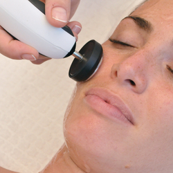 Elite Resolution Oxy 2 - аппарат для проведения процедур по лицу