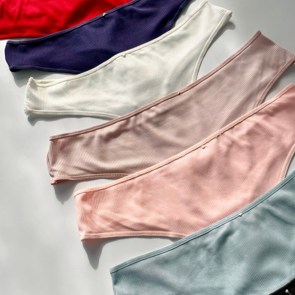 Стрінги класичні в рубчик